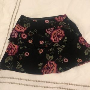 Embroidered skirt